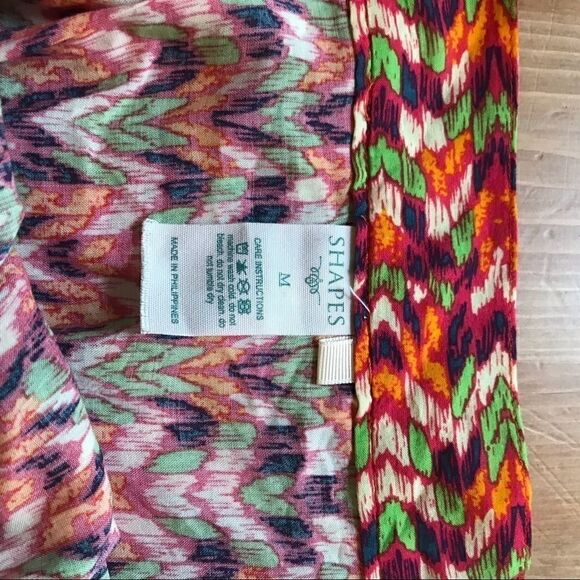 Fall print pleated knee length skirt. - Picture 4 of 5